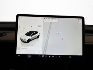 Tesla Model Y bild 14
