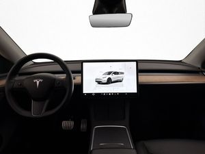 Tesla Model Y bild 17