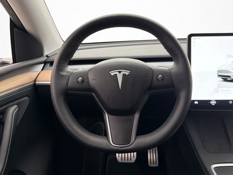 Tesla Model Y bild 11