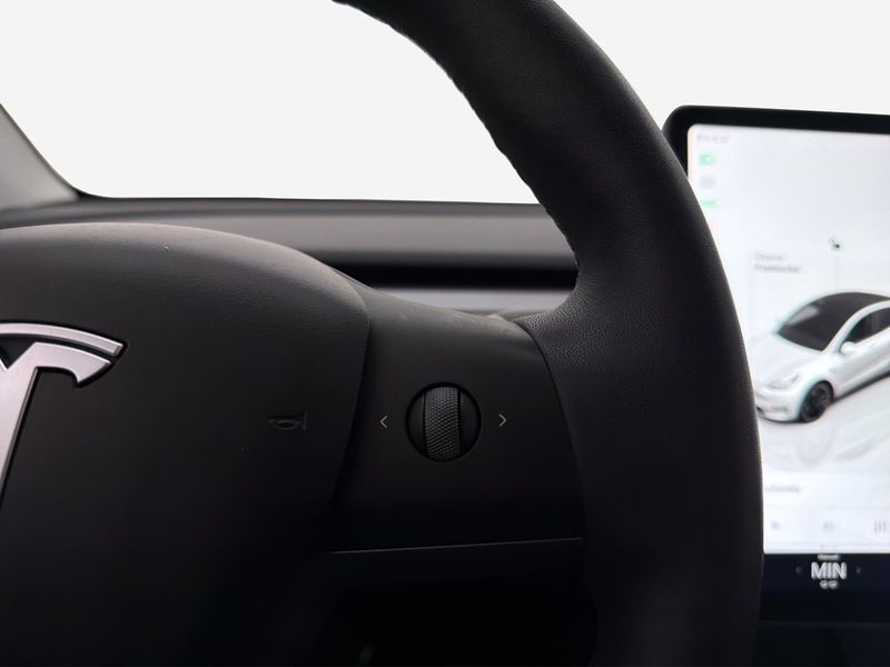 Tesla Model Y bild 19
