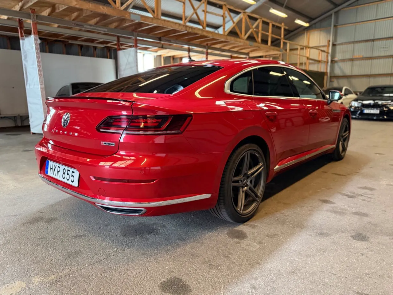 Vehicle image 5
