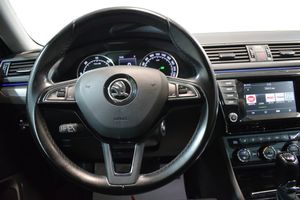 Skoda Superb bild 15