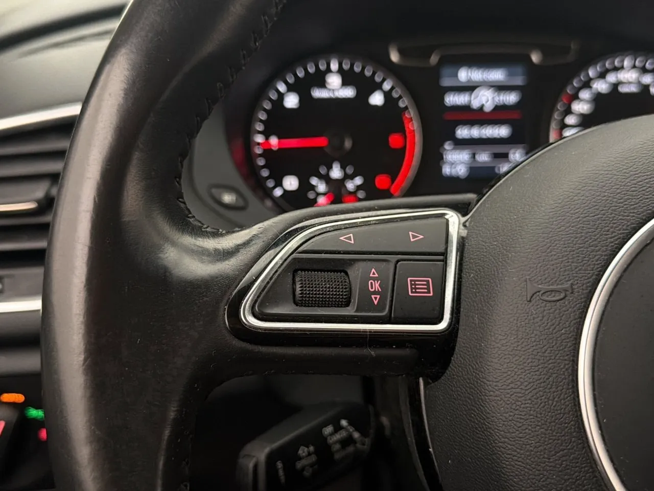 Vehicle image 28