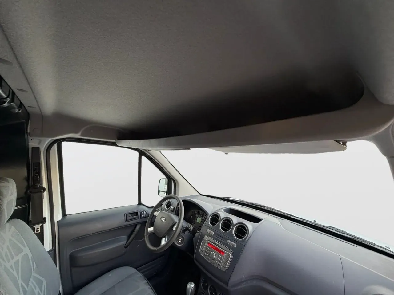 Vehicle image 26