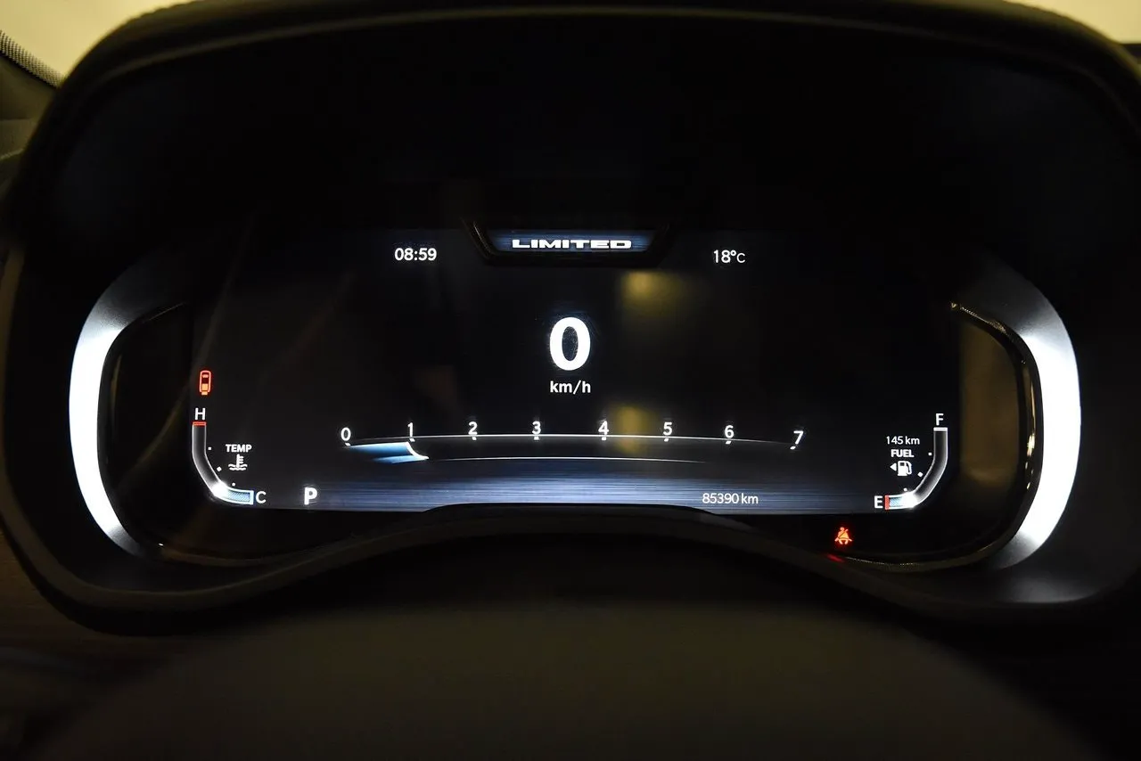 Vehicle image 18