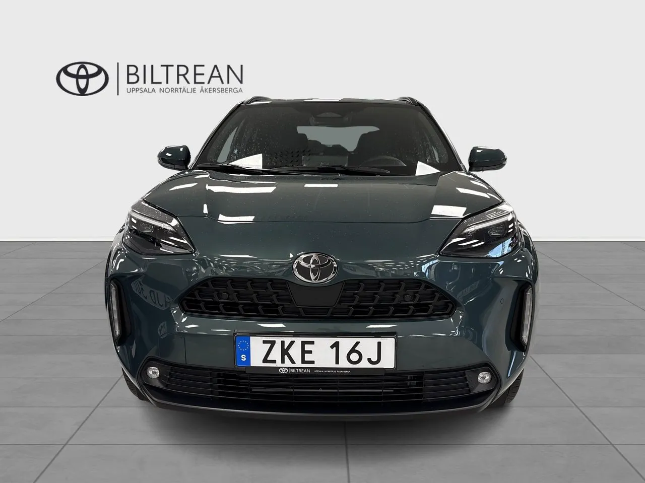 Vehicle image 8
