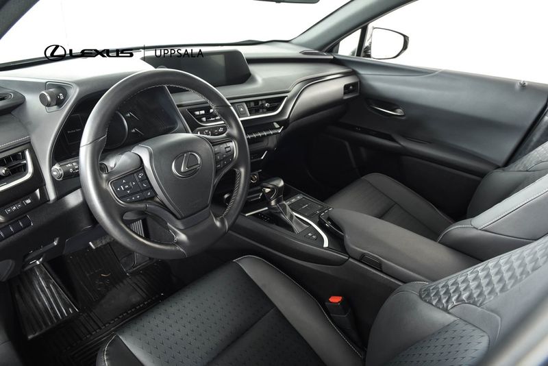 Lexus UX bild 6