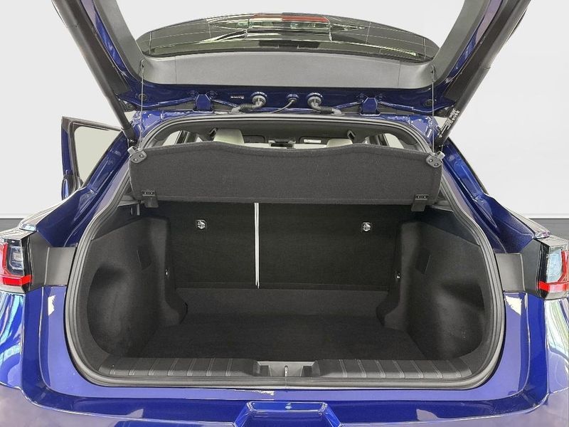 Lexus LBX bild 12