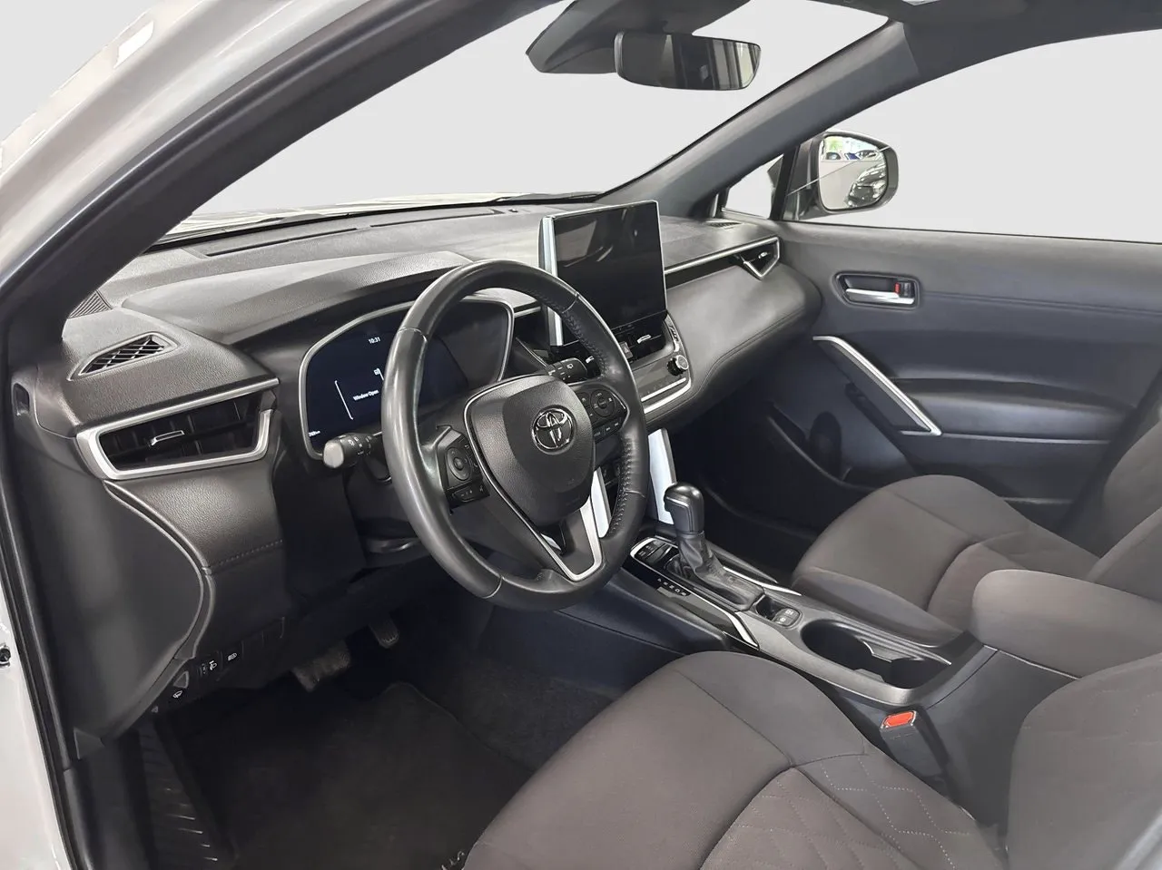 Vehicle image 7