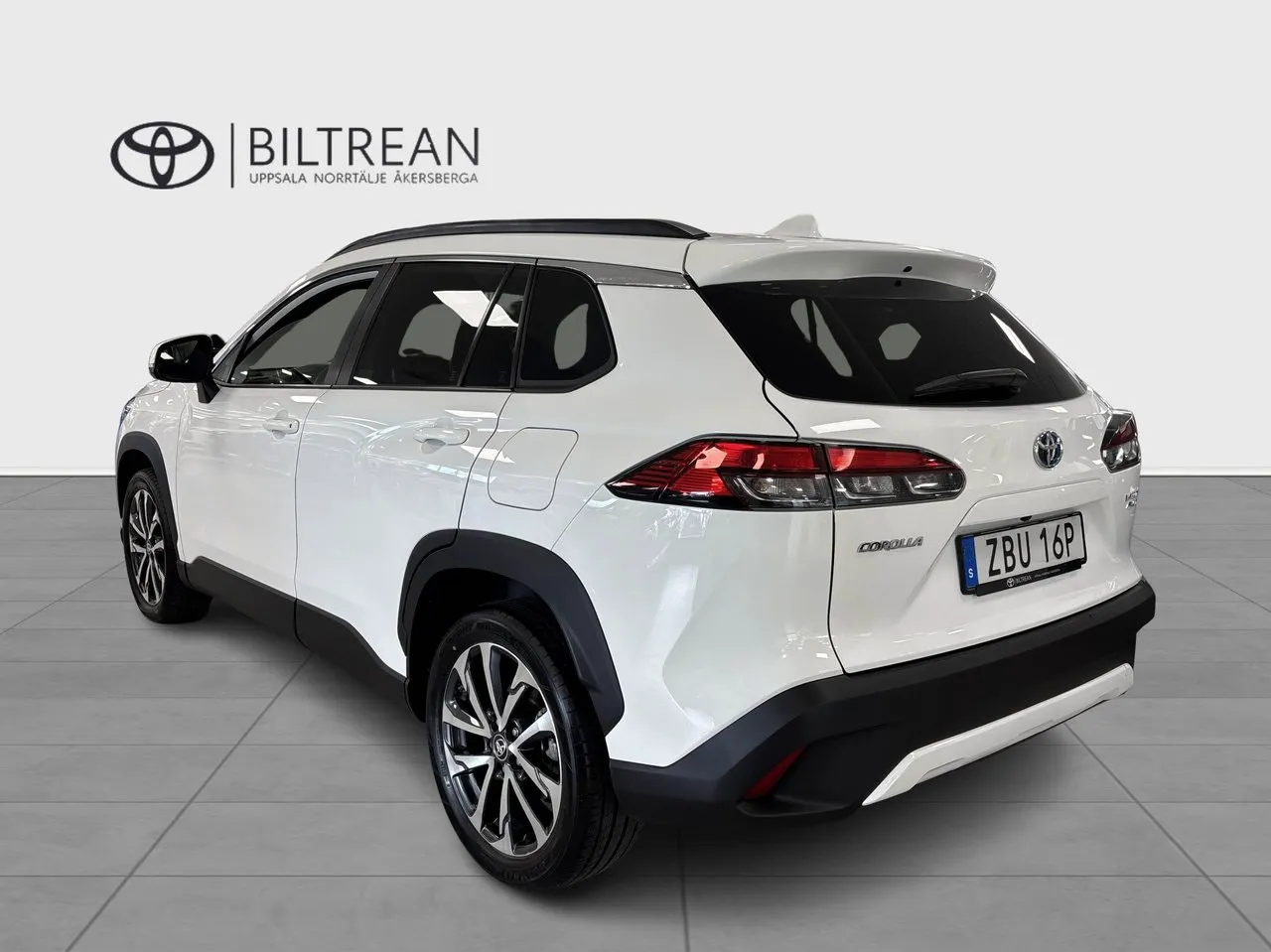 Vehicle image 2