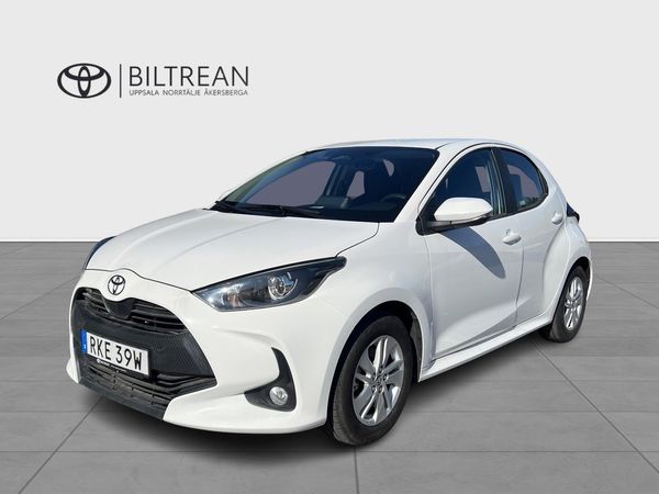 Toyota Yaris 1,5 Hybrid Active Komfortpaket Vinterhjul Ingår! - 2025