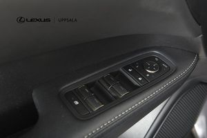 Lexus RX bild 11