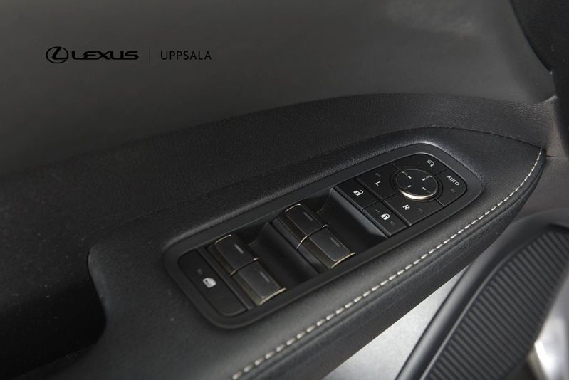 Lexus RX bild 11
