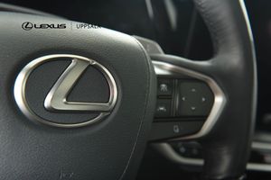 Lexus RX bild 14