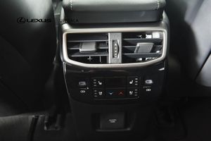 Lexus RX bild 17