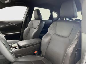 Lexus RX bild 7