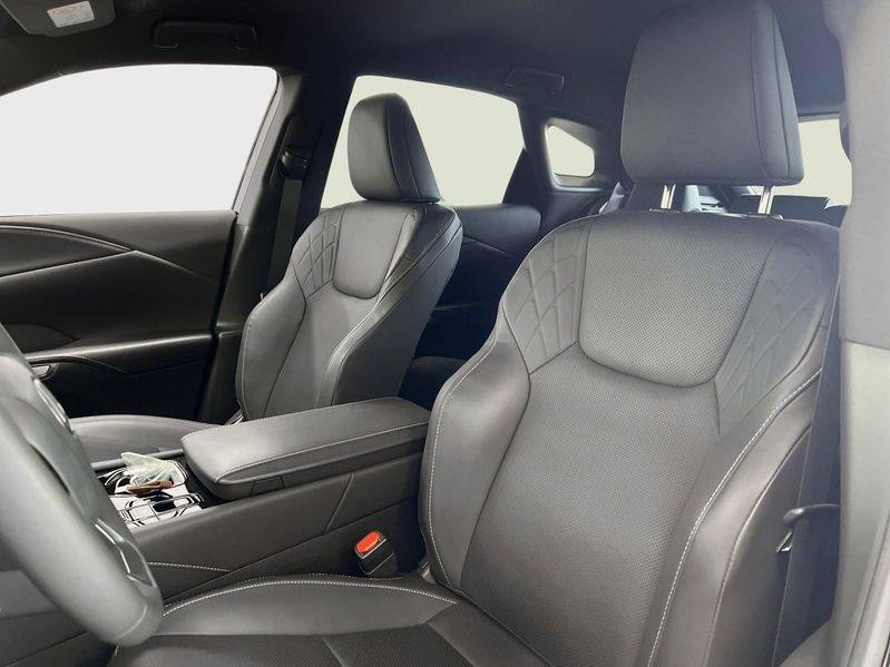 Lexus RX bild 7