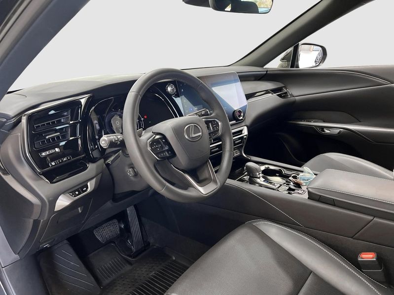 Lexus RX bild 8