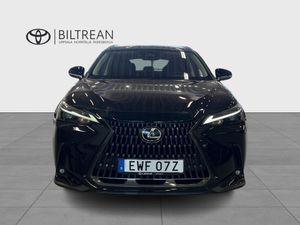 Lexus NX bild 2