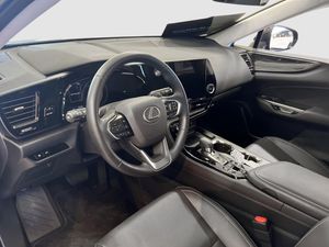 Lexus NX bild 6