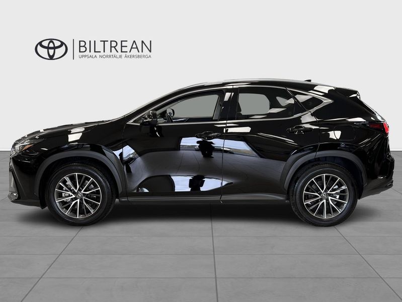 Lexus NX bild 2