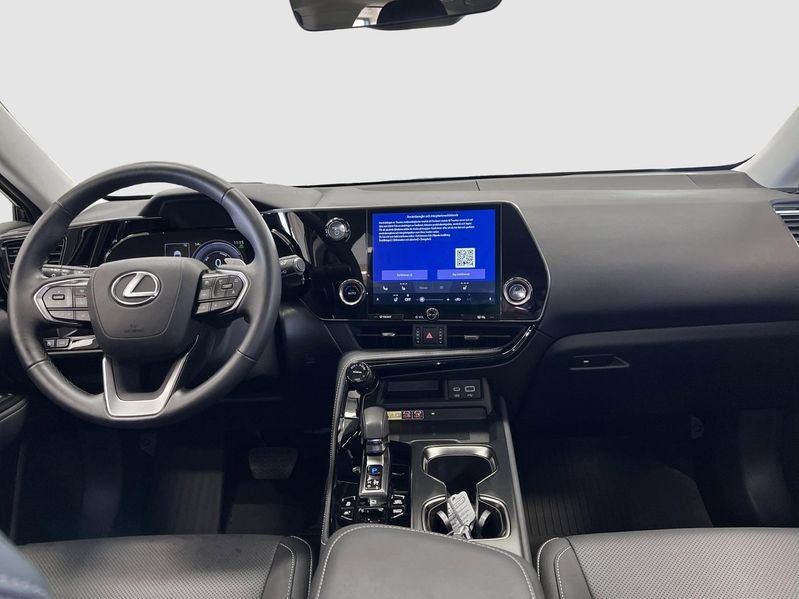 Lexus NX bild 13