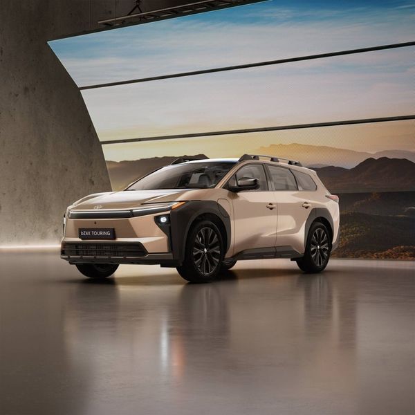 Toyota bZ4X Touring 0% RÄNTA I 3 ÅR + GARANTERAT ÅTERKÖP - 2026