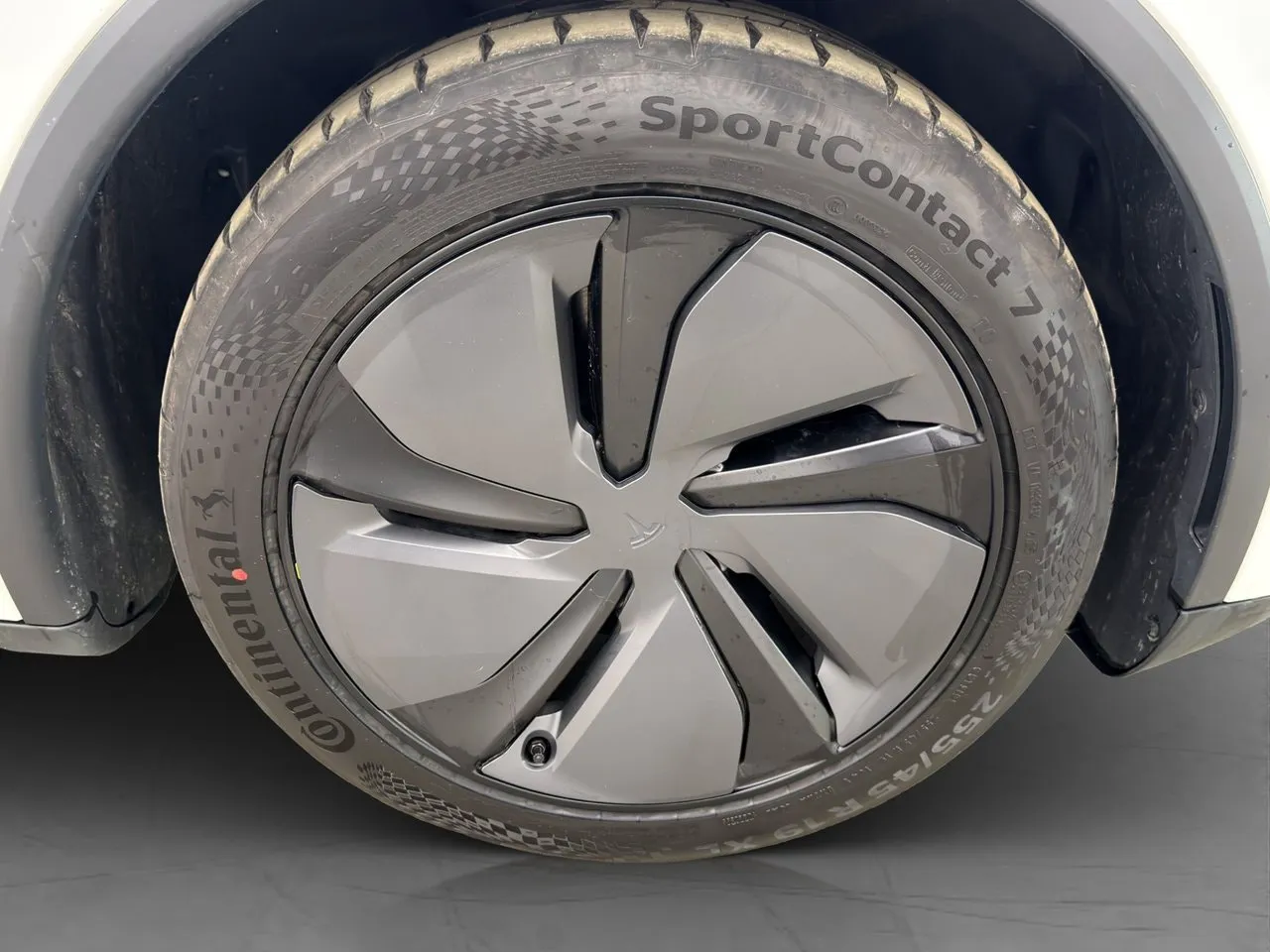 Vehicle image 30