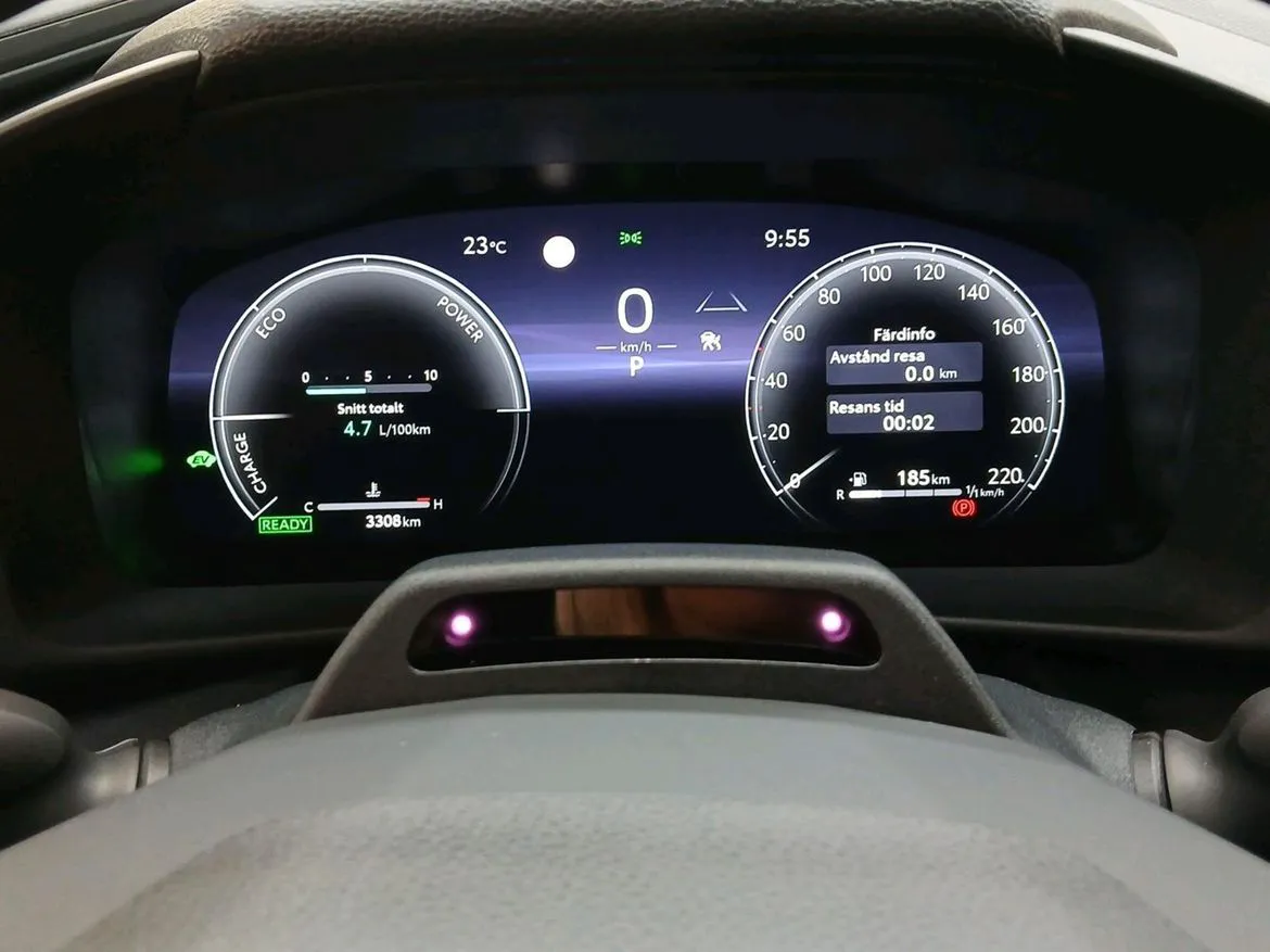 Vehicle image 14