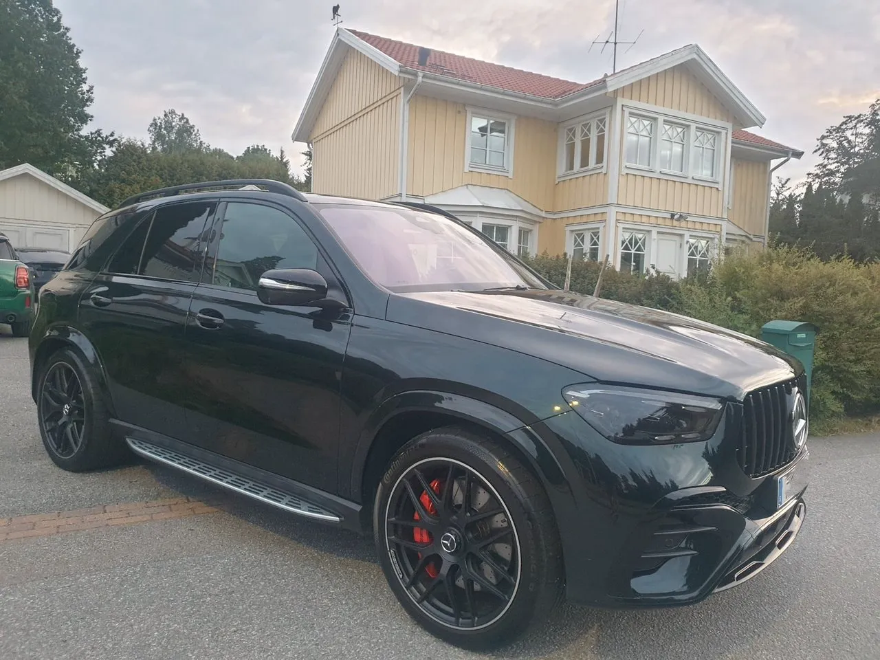 Vehicle image 27