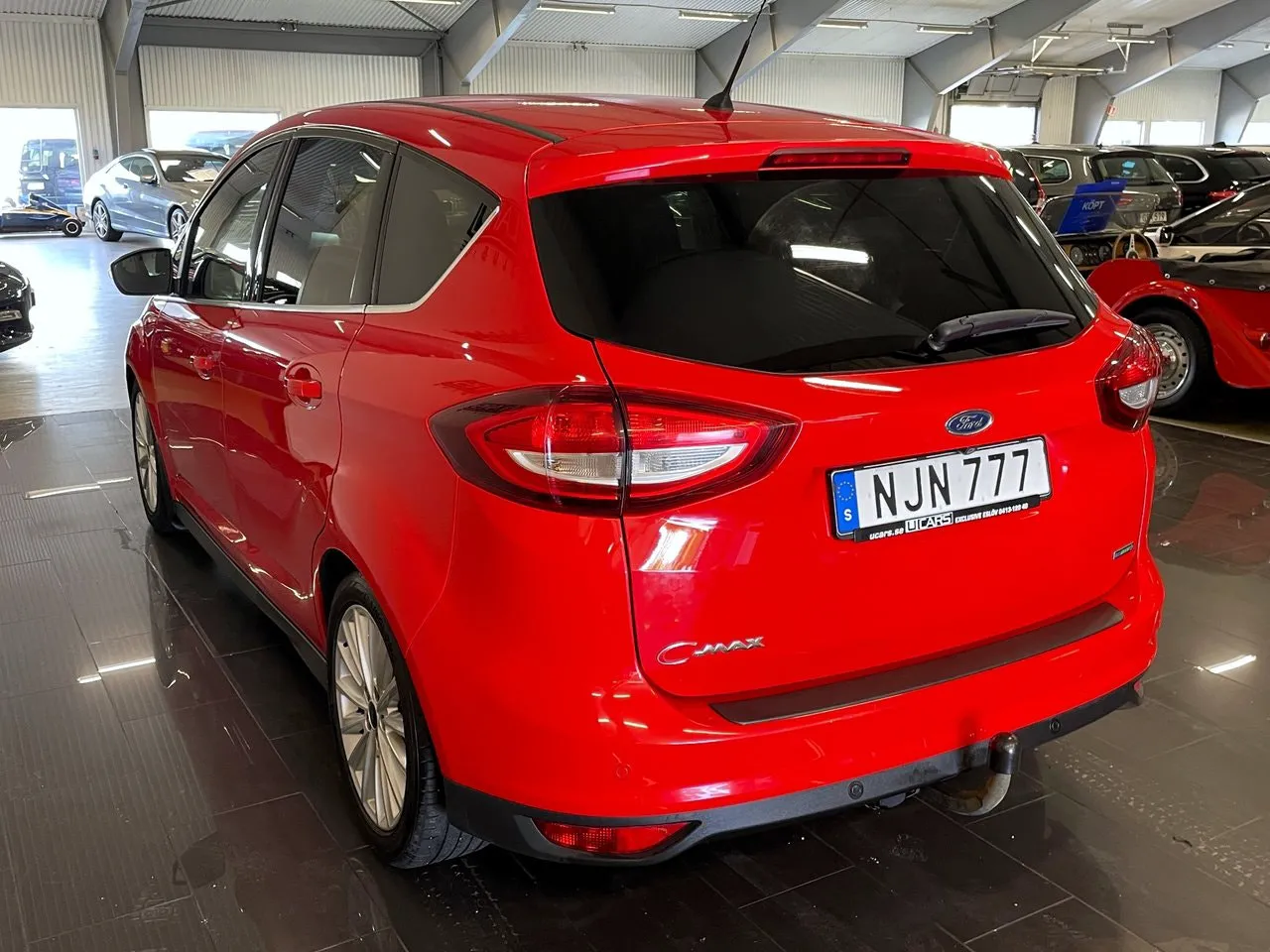 Vehicle image 4