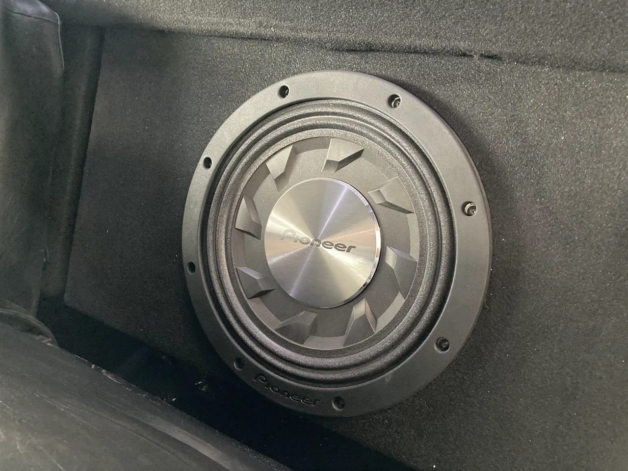 Vehicle image 24