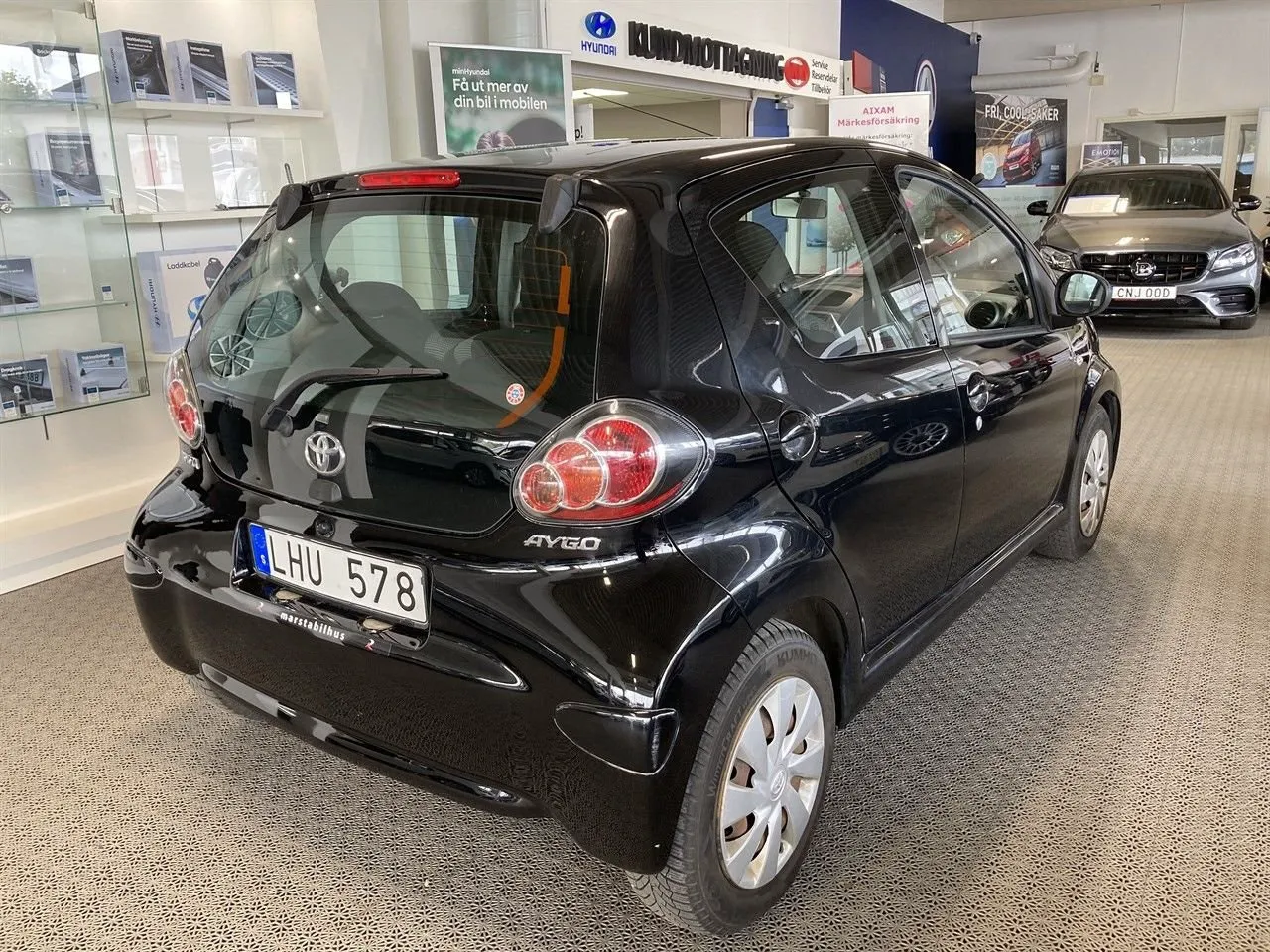 Vehicle image 2