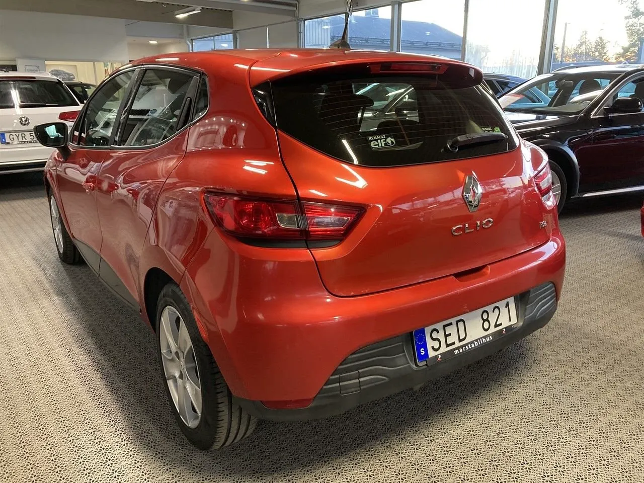 Vehicle image 3