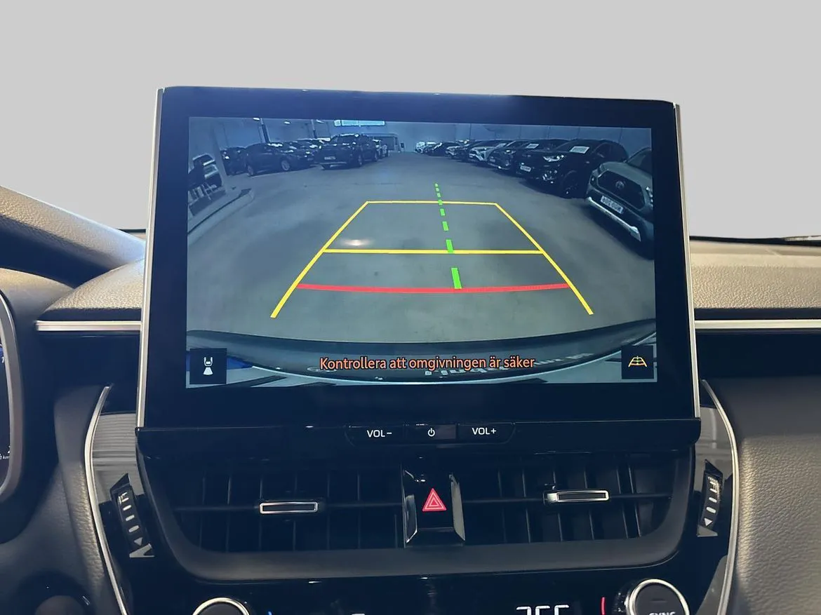 Vehicle image 15