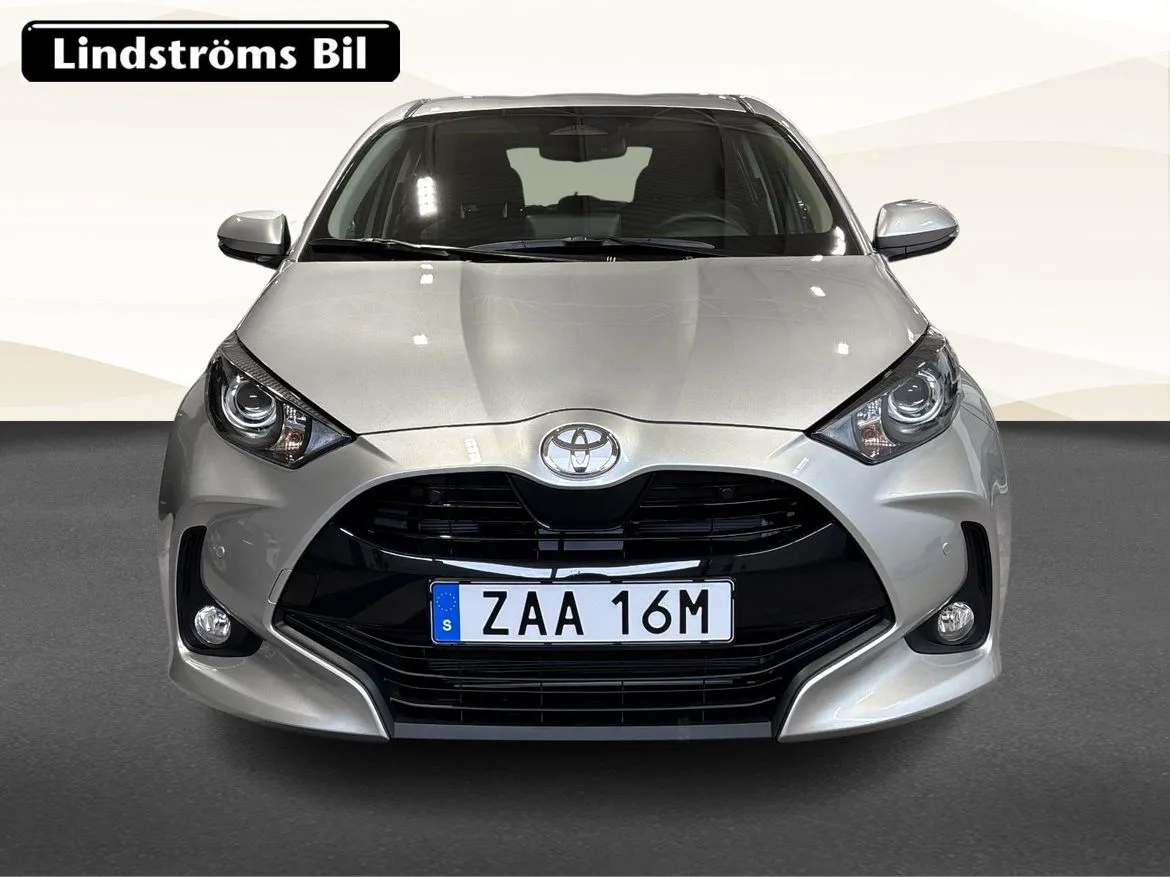 Vehicle image 8