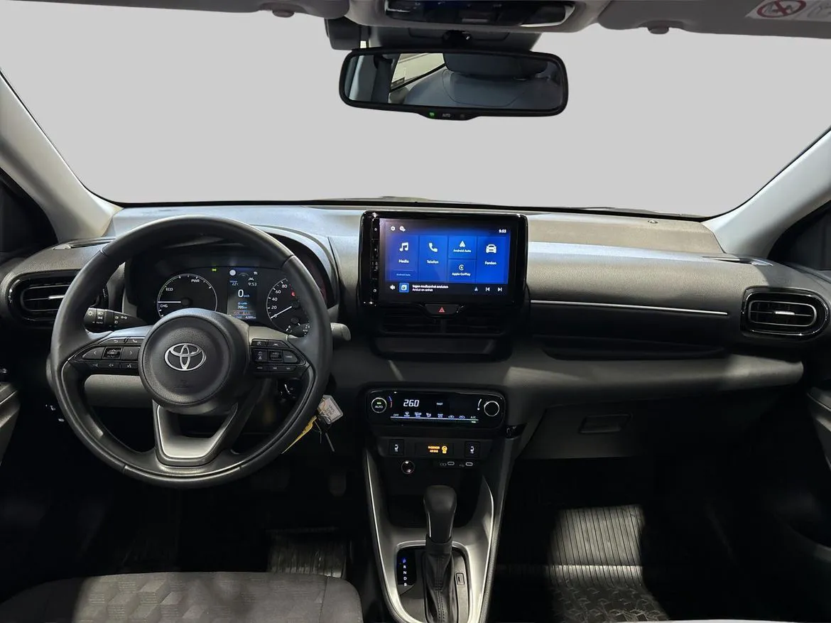 Vehicle image 11