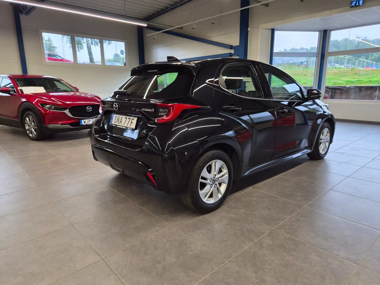 Vehicle image 3