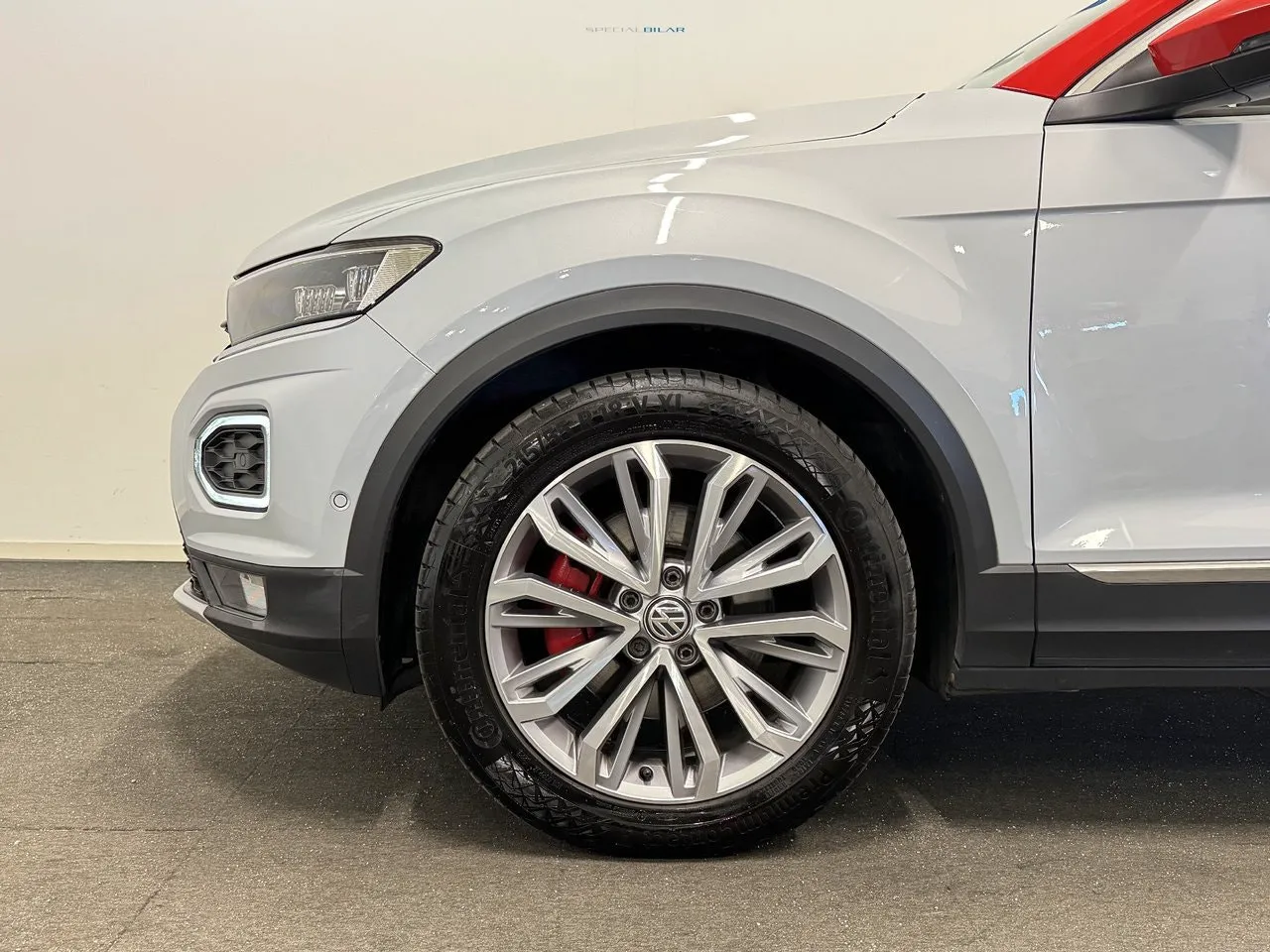 Vehicle image 22
