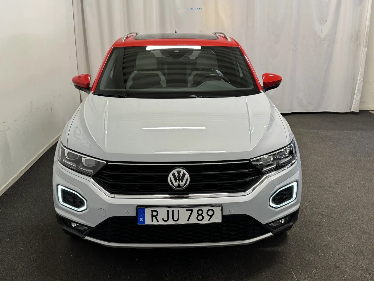 Vehicle image 20
