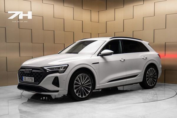 Audi Q8 e-tron 50 e-tron quattro / Drag / Luftfjädring / Backkamera - 2024