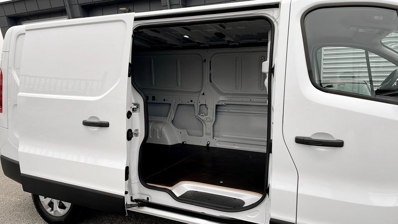 Renault Trafic bild 11