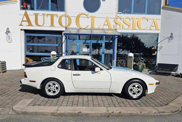 Porsche 944 Porsche 944 - 1987
