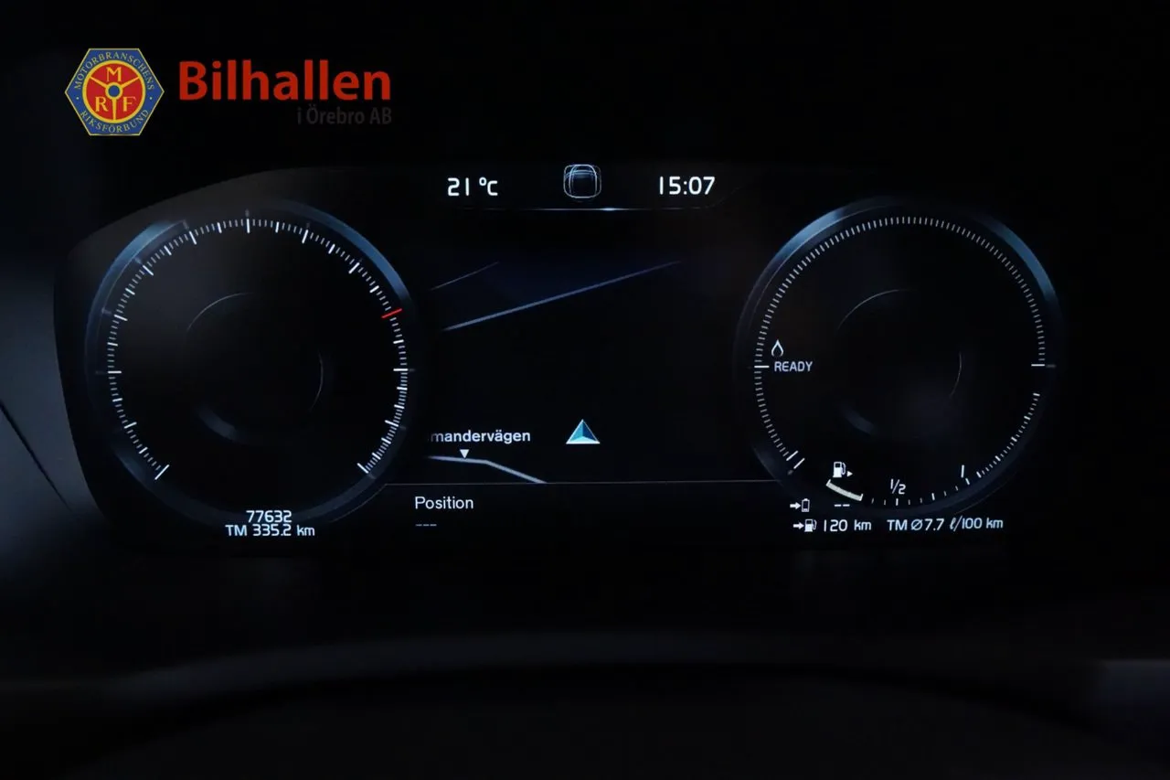 Vehicle image 32