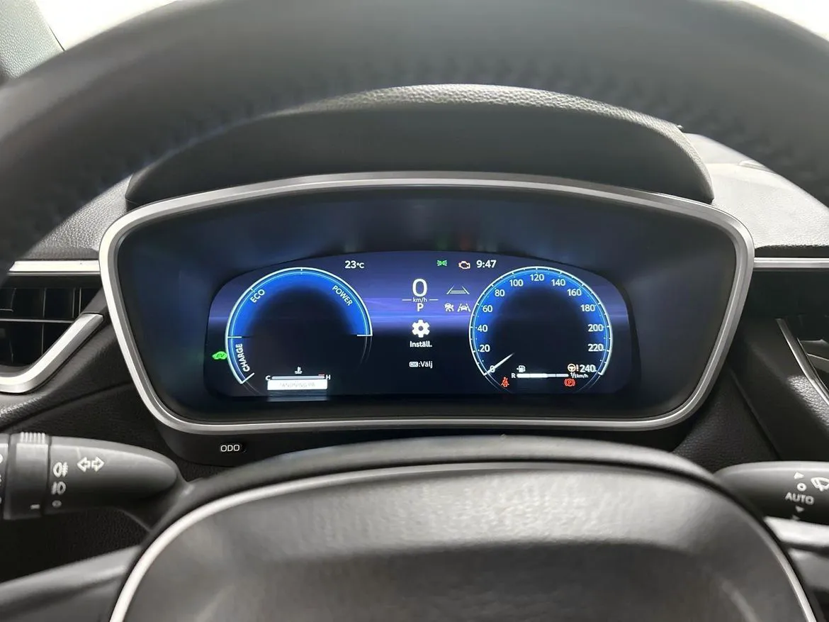 Vehicle image 14