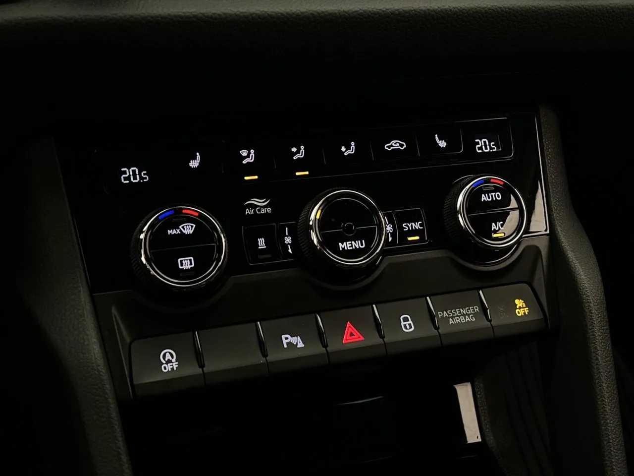 Vehicle image 24