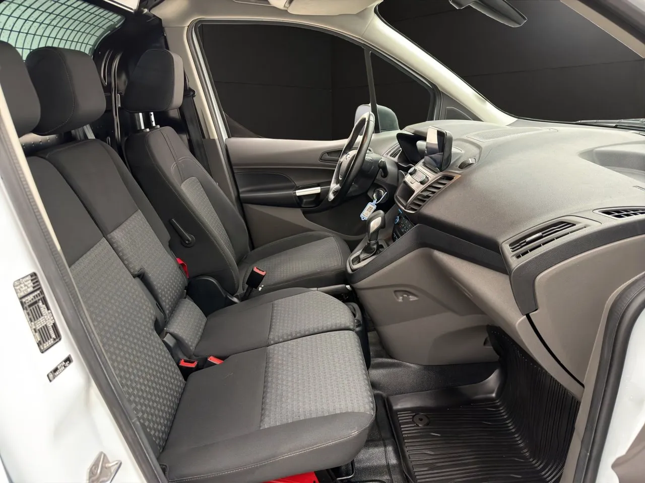 Vehicle image 25