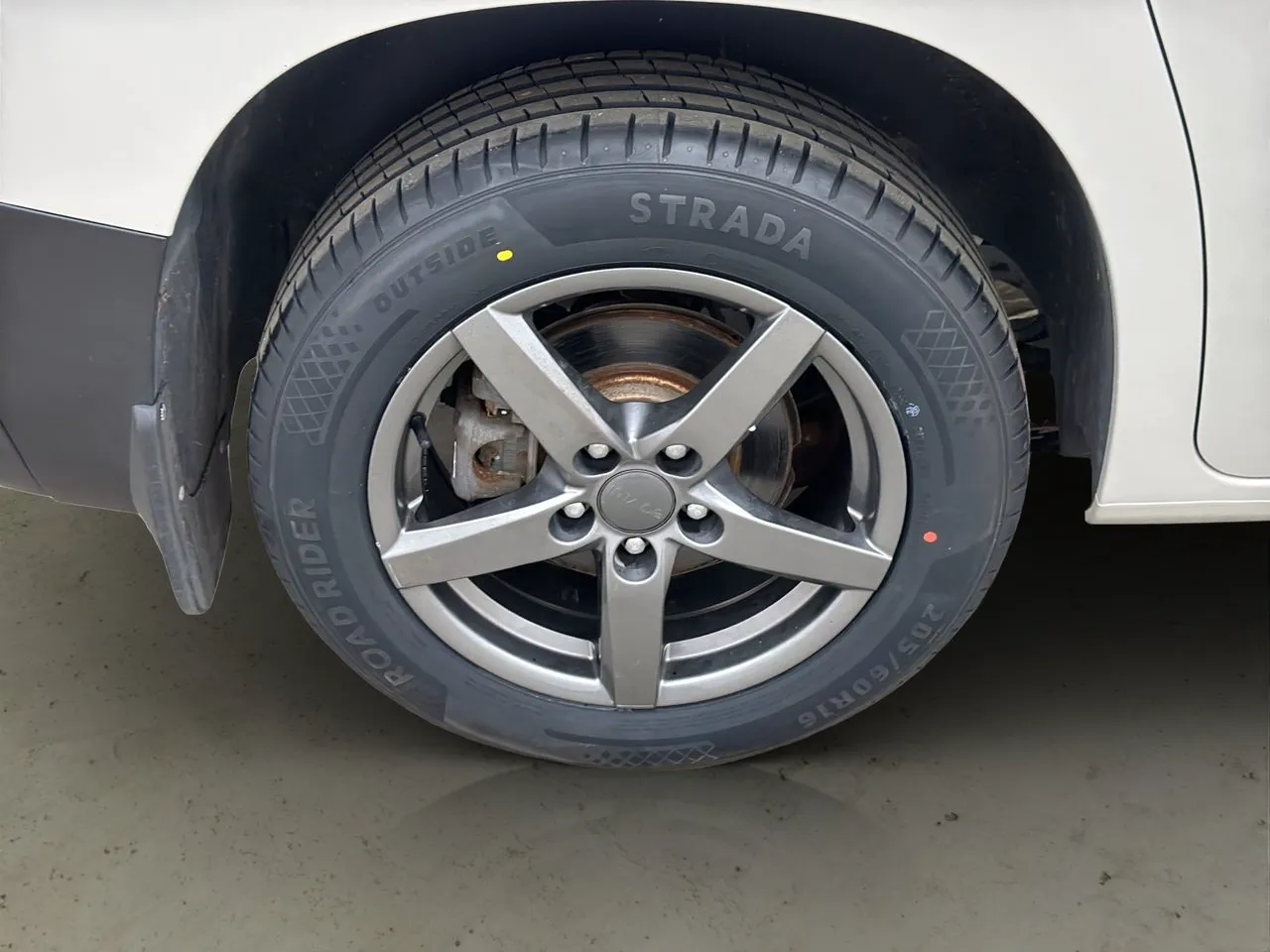 Vehicle image 30
