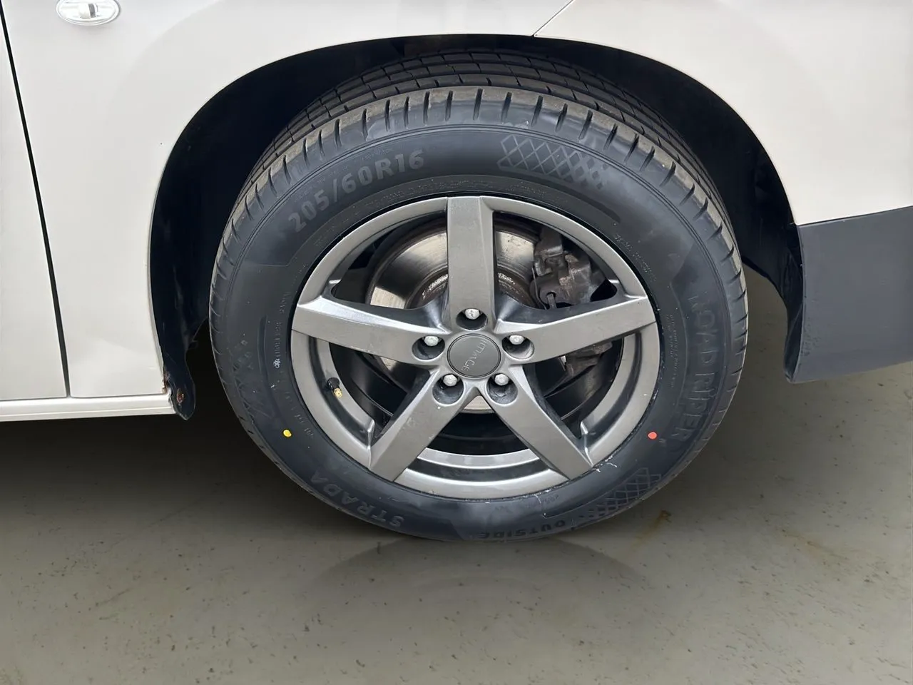 Vehicle image 31