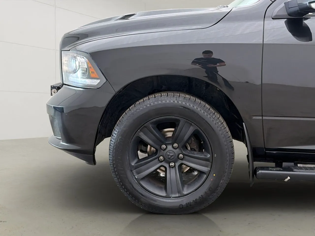 Vehicle image 30